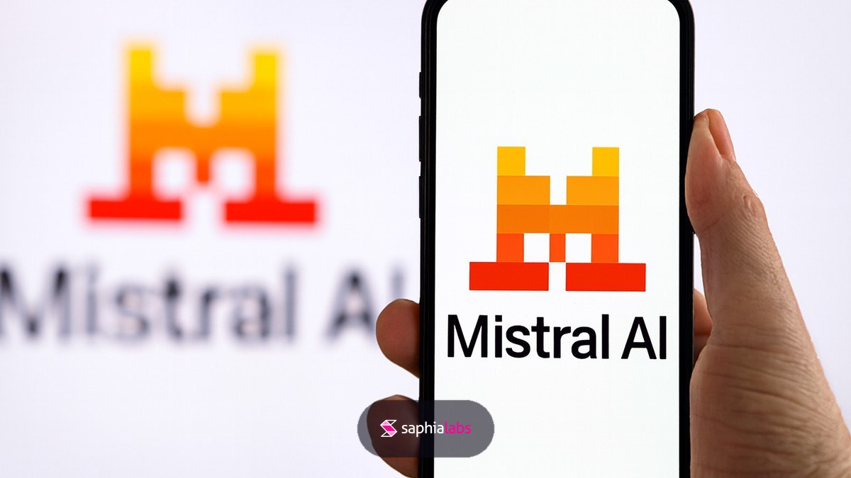 Mistral lanza modelo de un billón de parámetros de código abierto enfocado en ciberseguridad